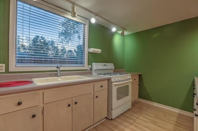 Foto del edificio - 2708 Campbell Rd NW