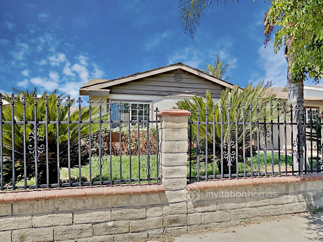 Primary Photo - 14953 La Mesa St