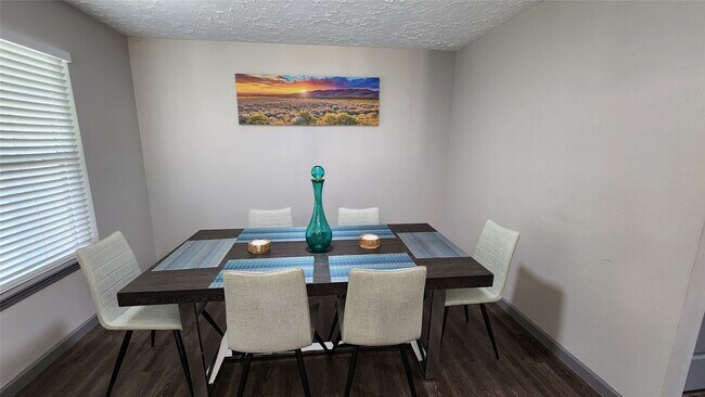 Foto del edificio - 9735 Stonemont Rd