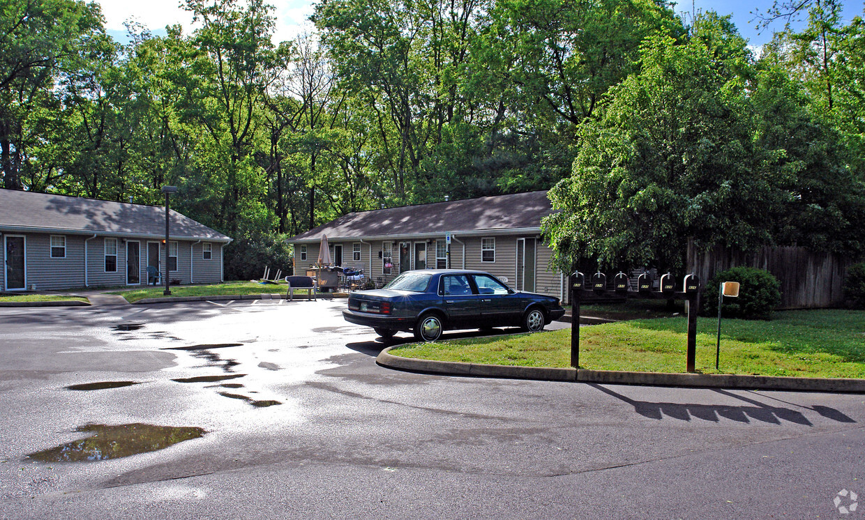 Building Photo - Woodgrove Apartments