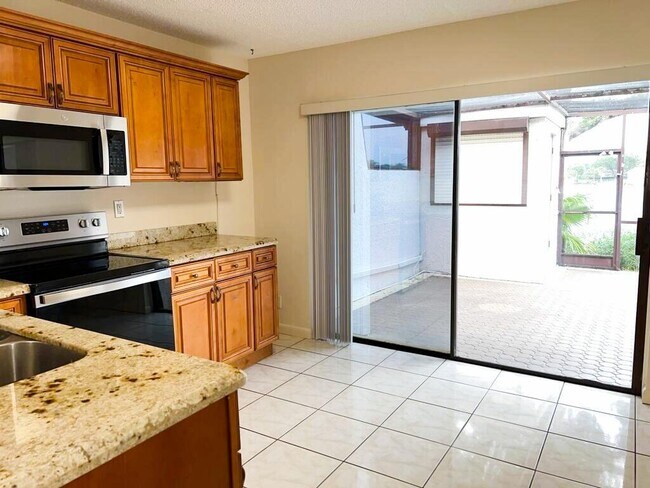 Foto del edificio - 3094 Bermwood Ln