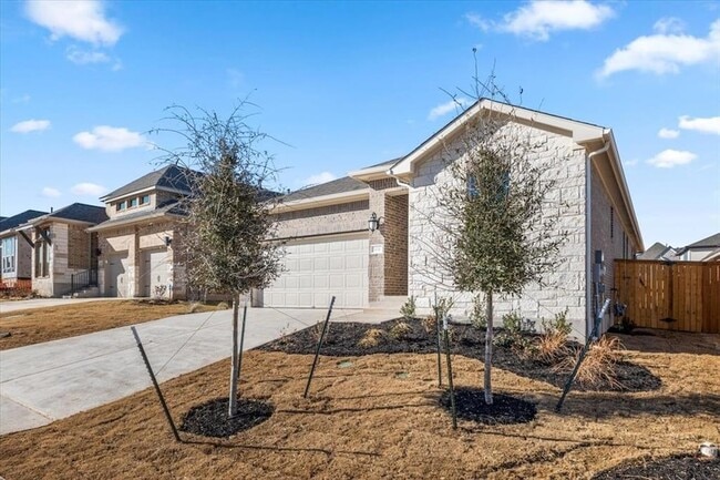 Photo - 133 Green Knoll LN Unit House