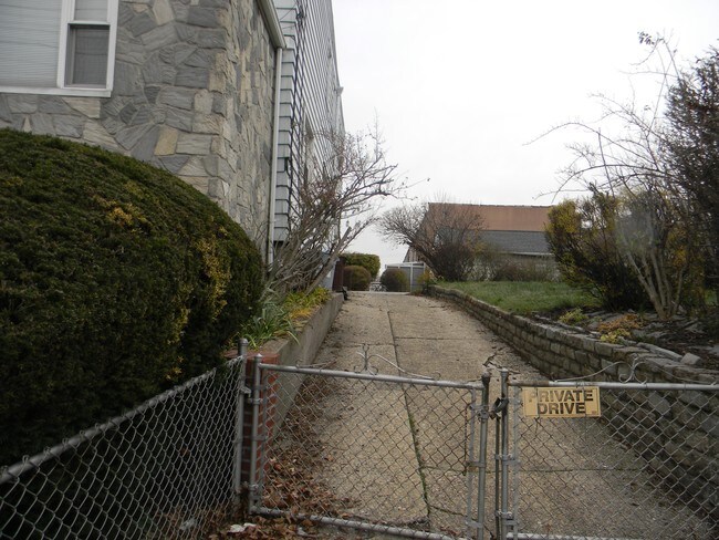 Building Photo - 5383 69th St