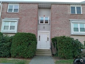 Building Photo - 16 Southwind Ln