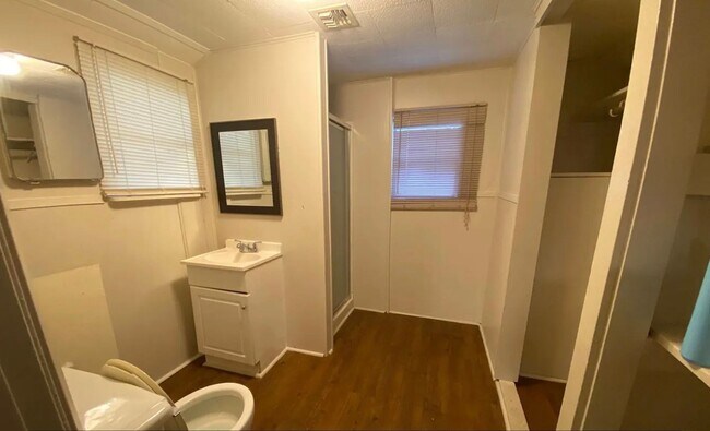 Foto del edificio - 507 Cedar Crest Ct