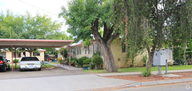 Foto del edificio - 4325 N Chestnut Ave