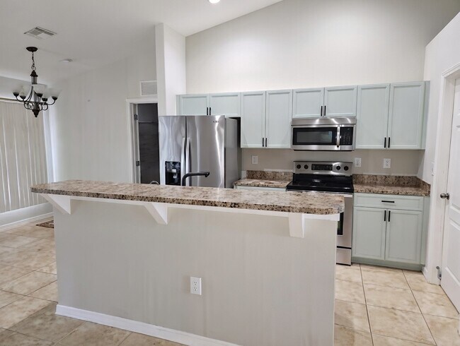 Foto del edificio - 2711 Nelson Rd N