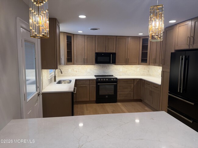 Foto del edificio - 8A Canton Dr