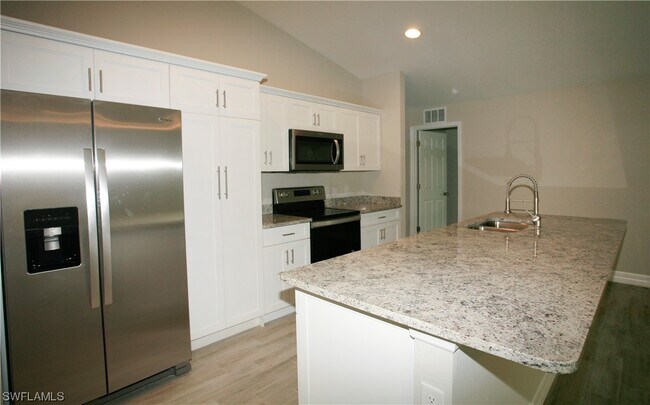 Building Photo - 8445 Coral Dr