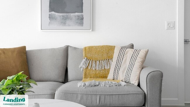 Foto del edificio - 5511 Caprock Smt Dr