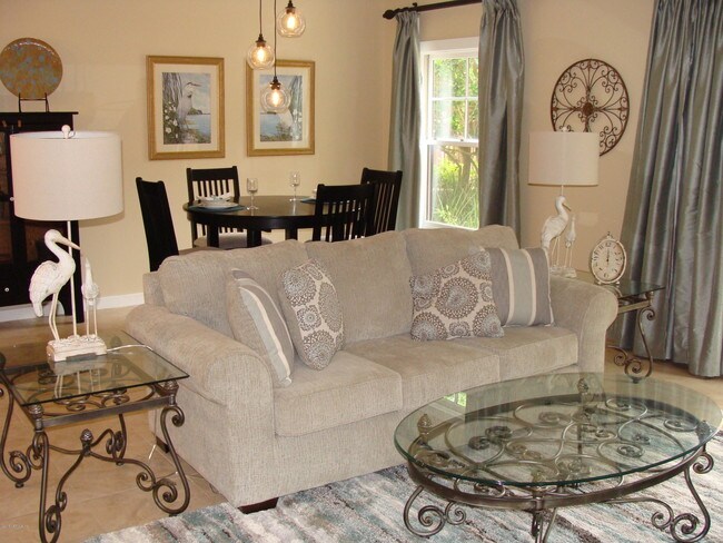 Foto del edificio - 955 Registry Blvd