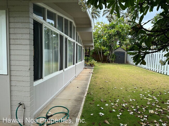 Building Photo - 3 br, 2 bath House - 572 A N. Kalaheo