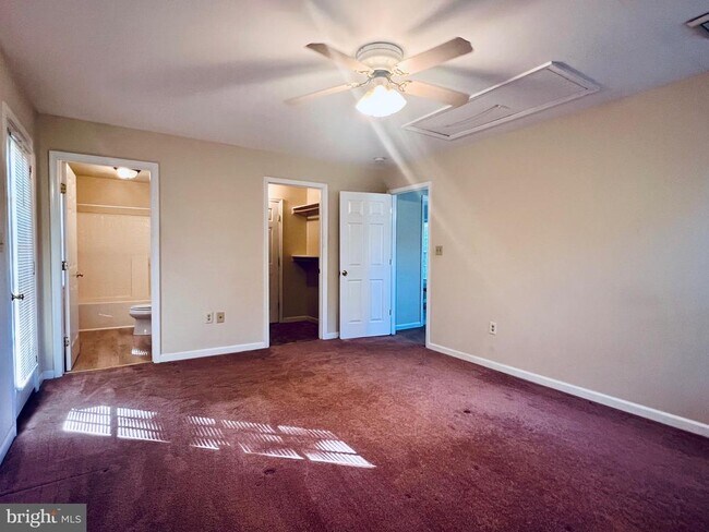 Foto del edificio - 595 Calvert Beach Rd