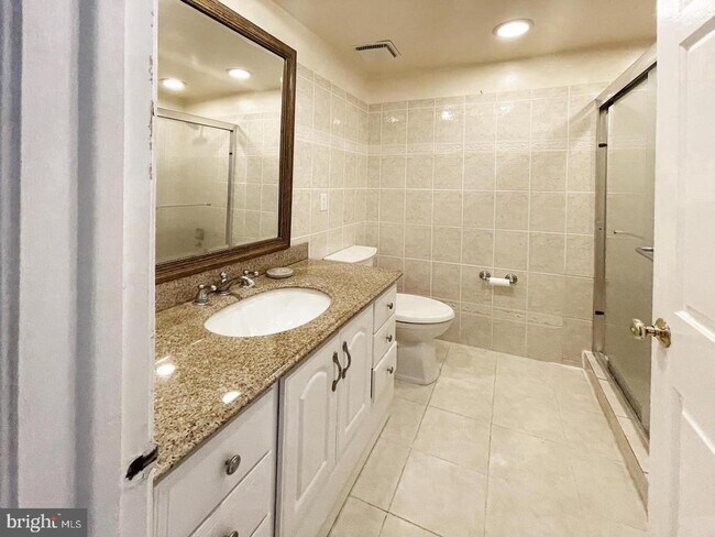 Foto del edificio - 1115 Riva Ridge Dr
