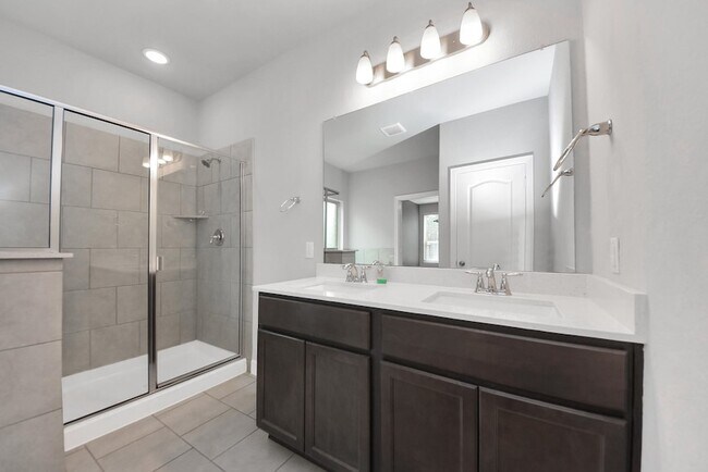 Foto del edificio - 196 Chestnut Meadow Dr