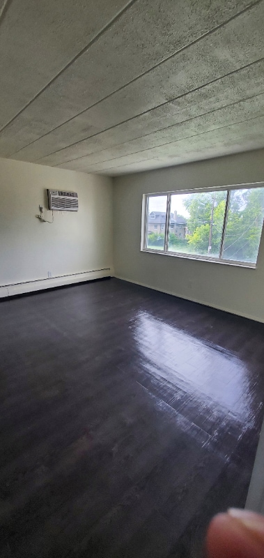 Building Photo - 2560 Harrison Ave