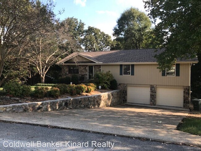 Building Photo - 3 br, 2 bath House - 736 Ashley Forest Dr