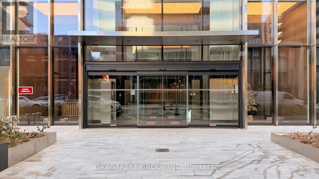 Building Photo - 55 Charles St E