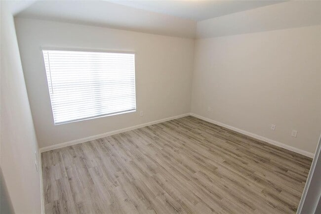 Building Photo - 15307 Lucky Star Dr
