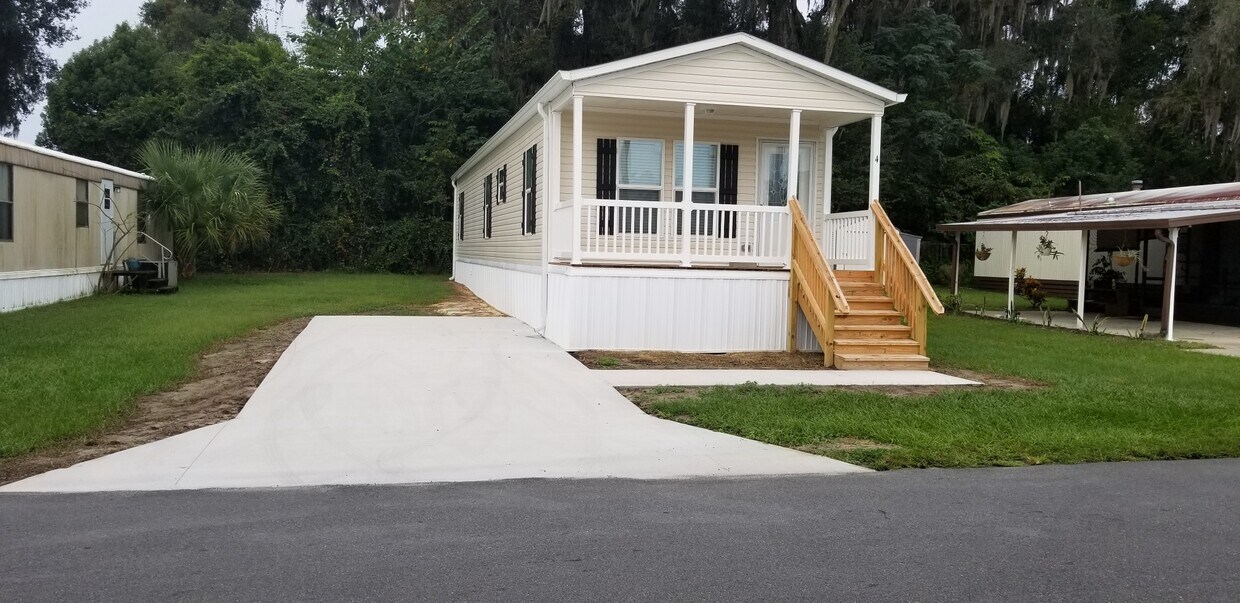 Primary Photo - 4900 SE 102nd Pl