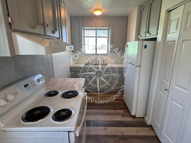 Building Photo - 258 W 400 S