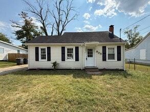 905 Vanderburgh Ave