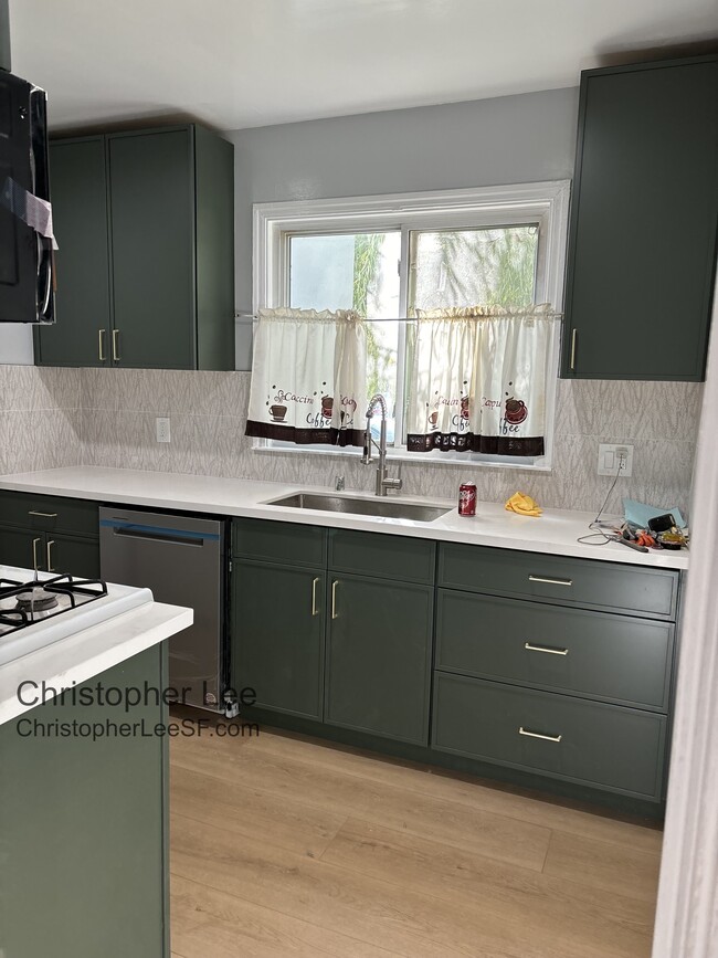 Building Photo - 1433 Jasmine St