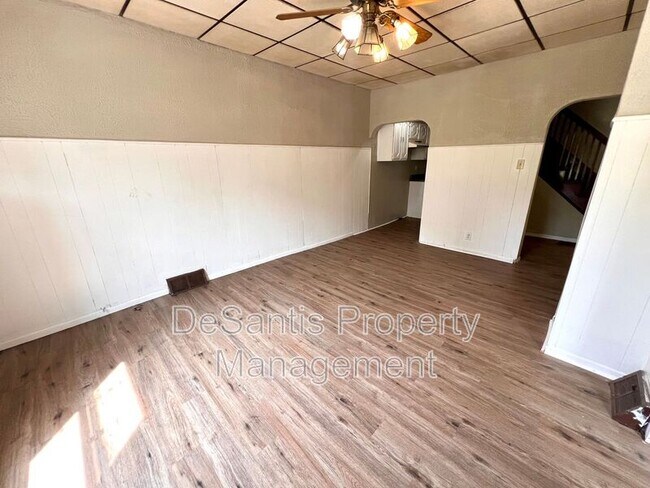 Foto del edificio - 17 N Cedar St