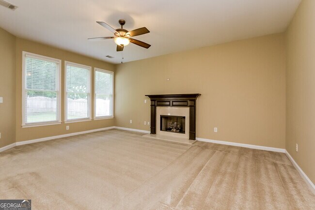 Building Photo - 3046 Woodbridge Ln