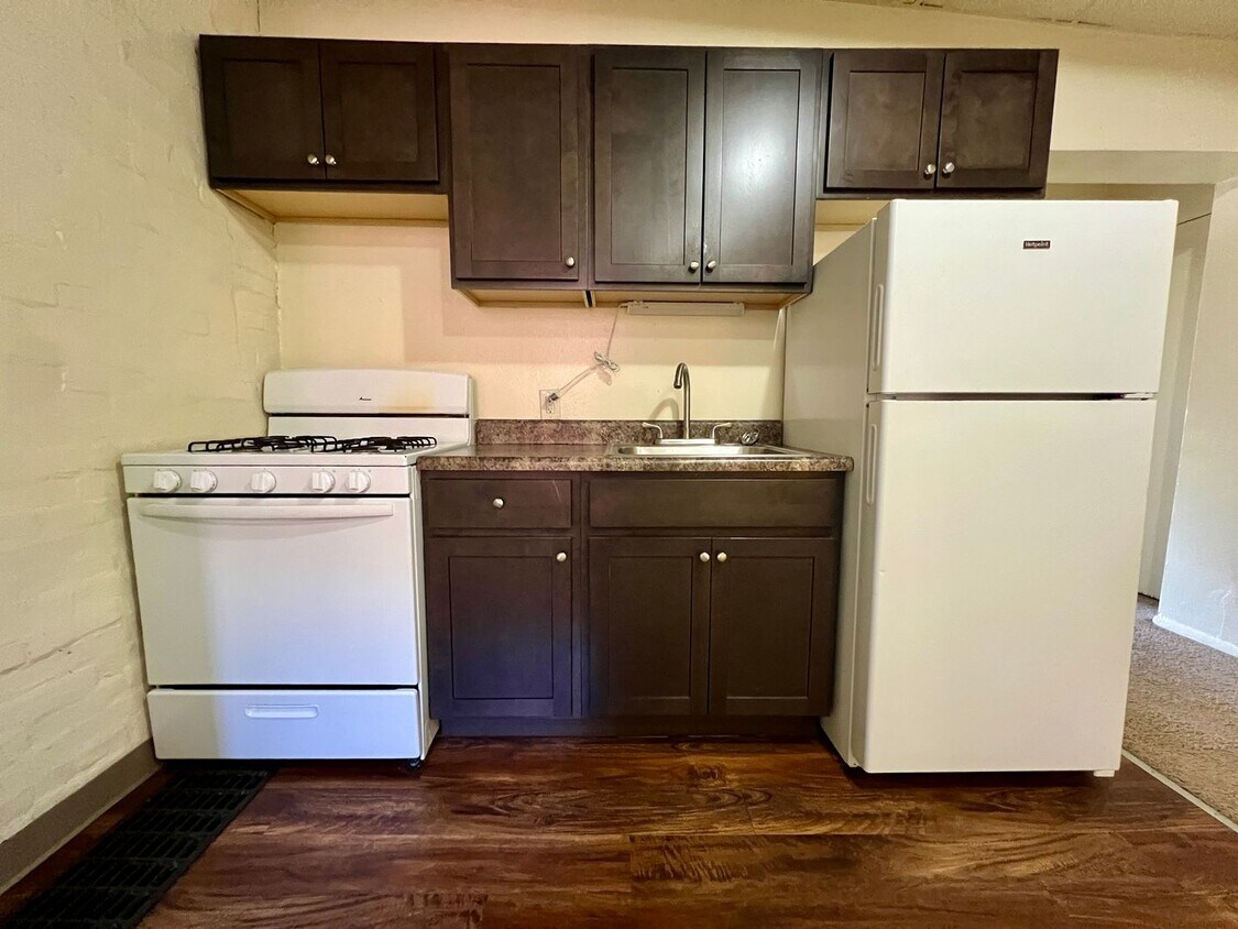 Primary Photo - Unmatched Two Bedroom at a Fantastic Price...