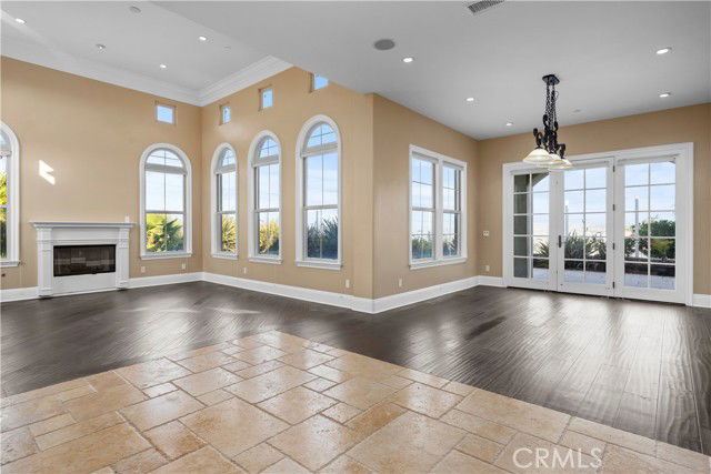 Building Photo - 18 Via Cima