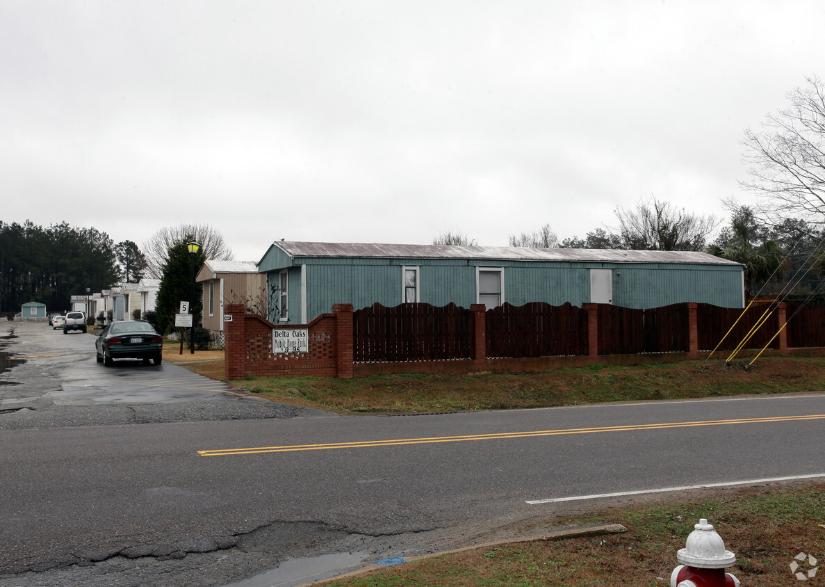 Building Photo - Delta Oaks Mobile Home Park