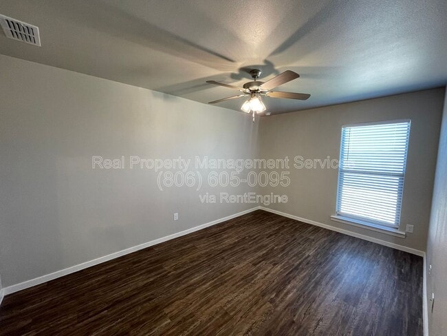 Foto del edificio - 2108 Langford Ave