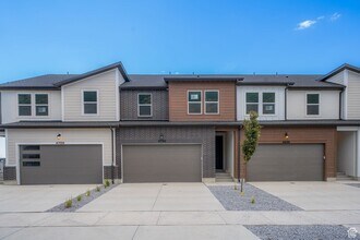 Building Photo - 4702 Heartwood Rd