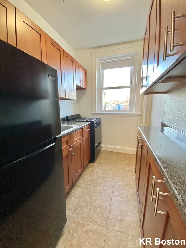 Building Photo - 939 Boylston St