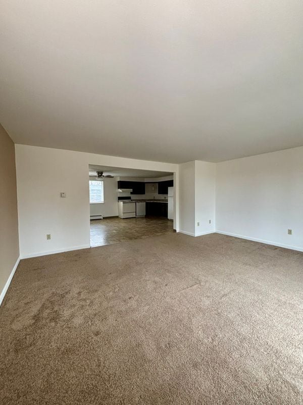 Building Photo - 28 Losson Garden Dr