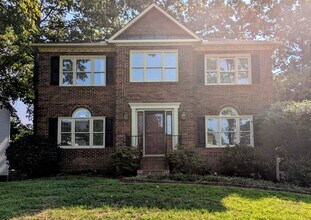 Building Photo - 2251 Nettlebrook Dr