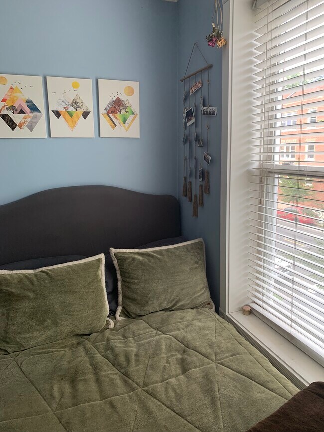 Foto del edificio - 3747 W Wrightwood Ave