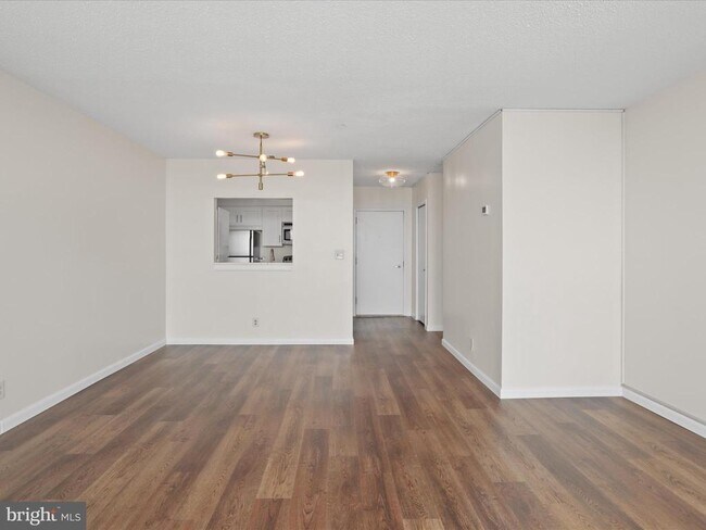 Foto del edificio - 5505 Seminary Rd