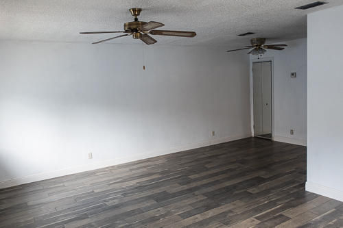 Building Photo - 808 Tiffany Dr W