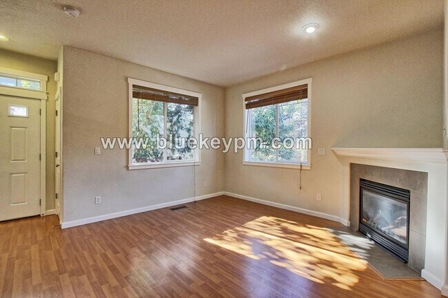 Building Photo - 16220 SW Gage Ln
