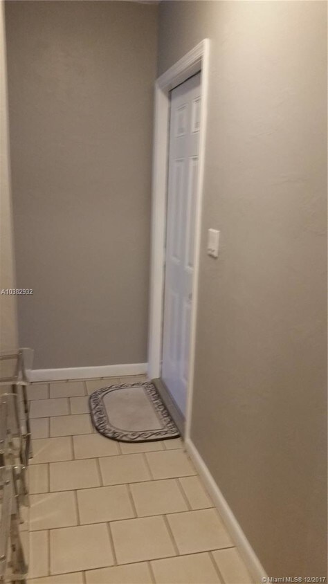 Primary Photo - 8520 SW 29th St