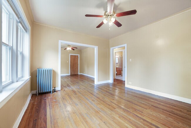 Foto del edificio - 1414 W 81st St