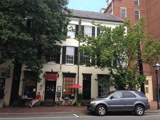 Building Photo - 117 S Royal St