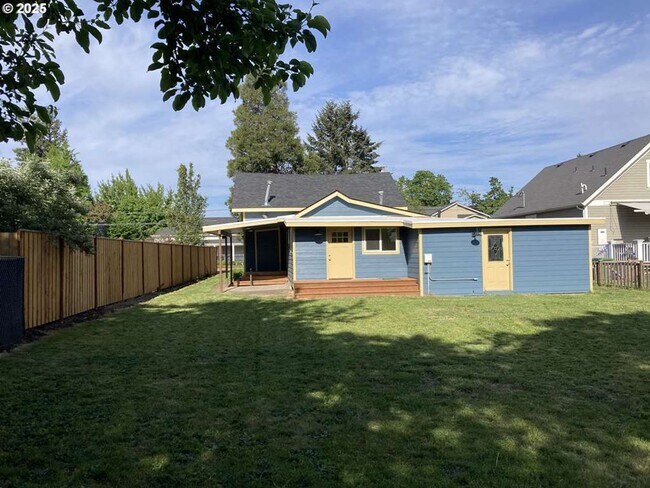 Building Photo - Great Home!