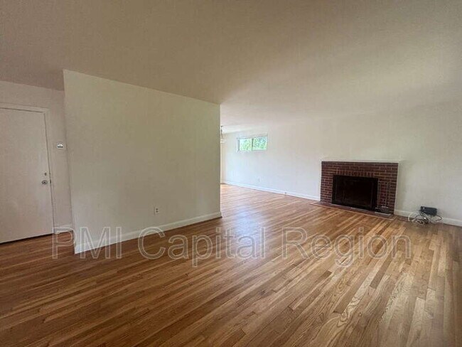 Building Photo - 2929 Terrace Dr