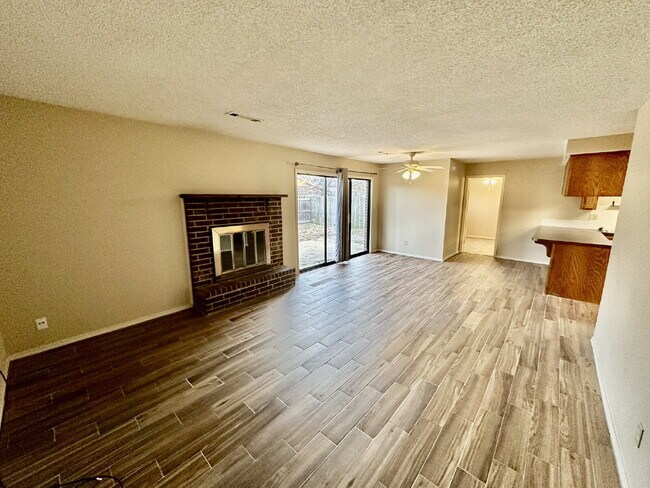 Foto del edificio - 3507 W Beechwood Dr