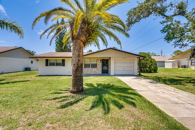 Building Photo - 3 Bedroom Home in Port Orange