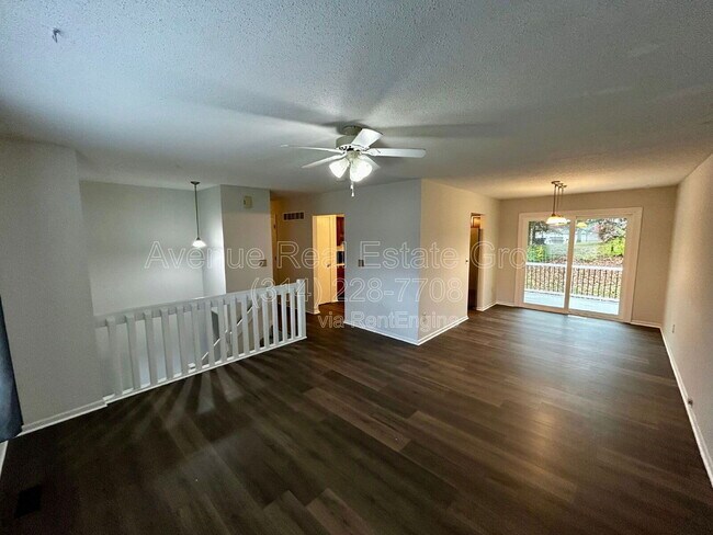 Foto del edificio - 662 Lakewood Dr