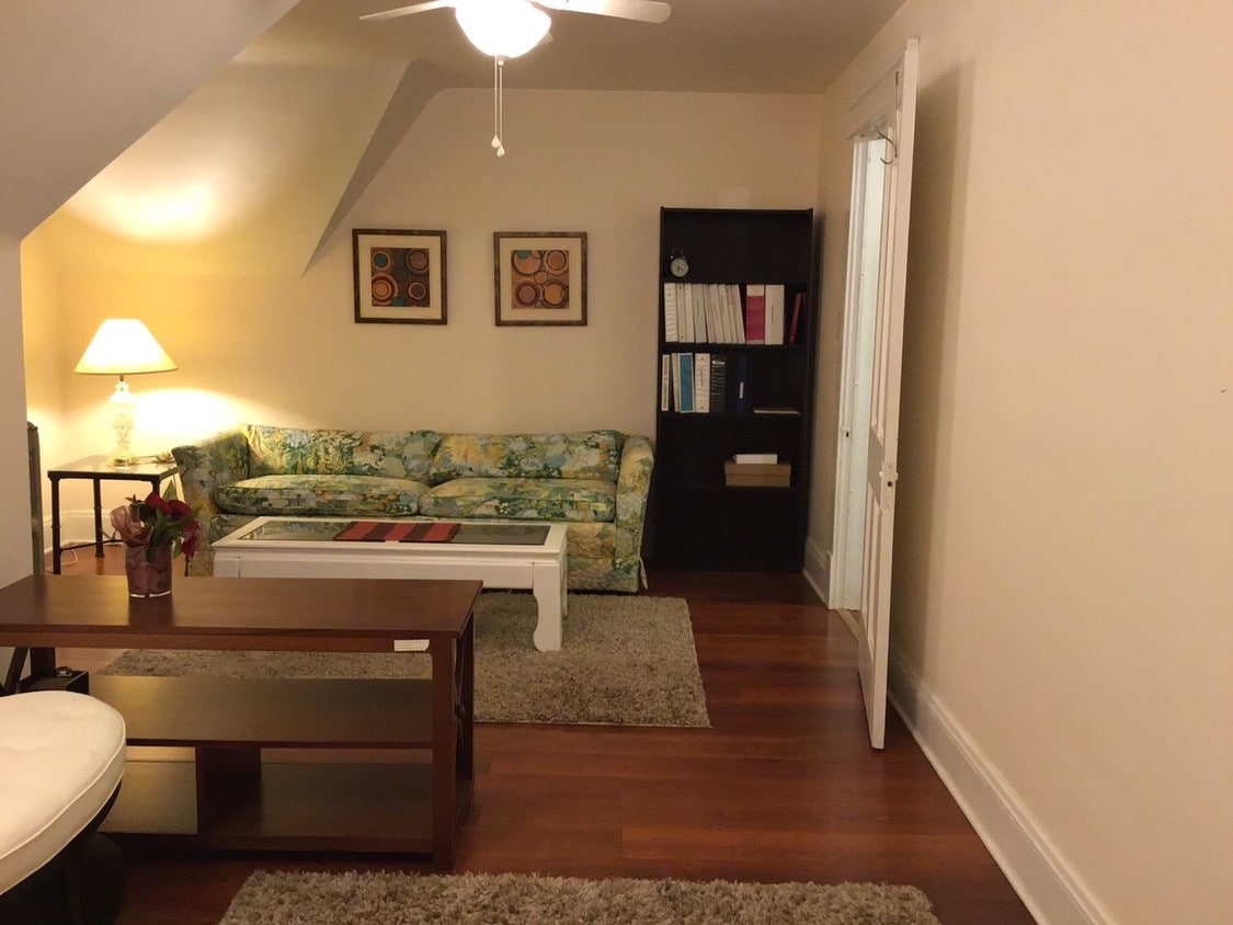 Living room - 2565 Overlook Rd